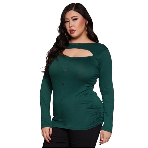 Plus Size, Green Fitted Blouse with Cutout Neckline and Long Sleeves, Size 1X - Picture 1 of 3
